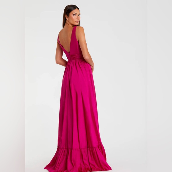 Mac Duggal Fuchsia Maxi Gown. NWT Size 6 - Picture 3 of 4